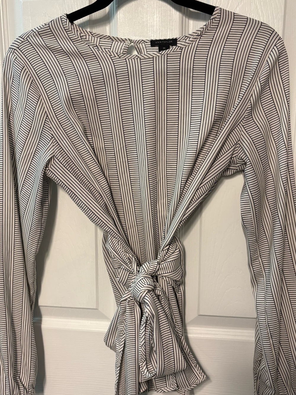 NWOT Ann Taylor Women's Black and White Striped blouse with front tie. Size: XS